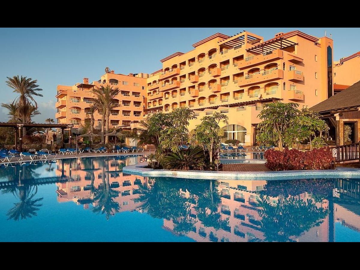 Elba Carlota Beach & Convention Resort